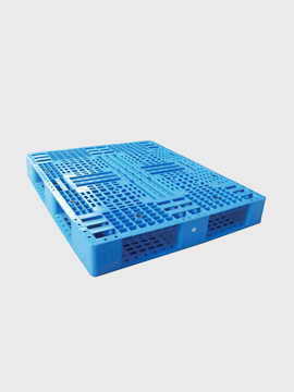 [托盤廠家]木托盤使用時應(yīng)該注意什么？吹塑托盤祛除異味的